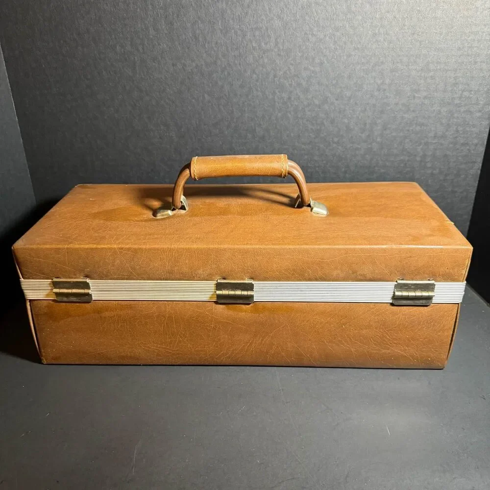 Vintage Tan 8-Track Case {Item 891]